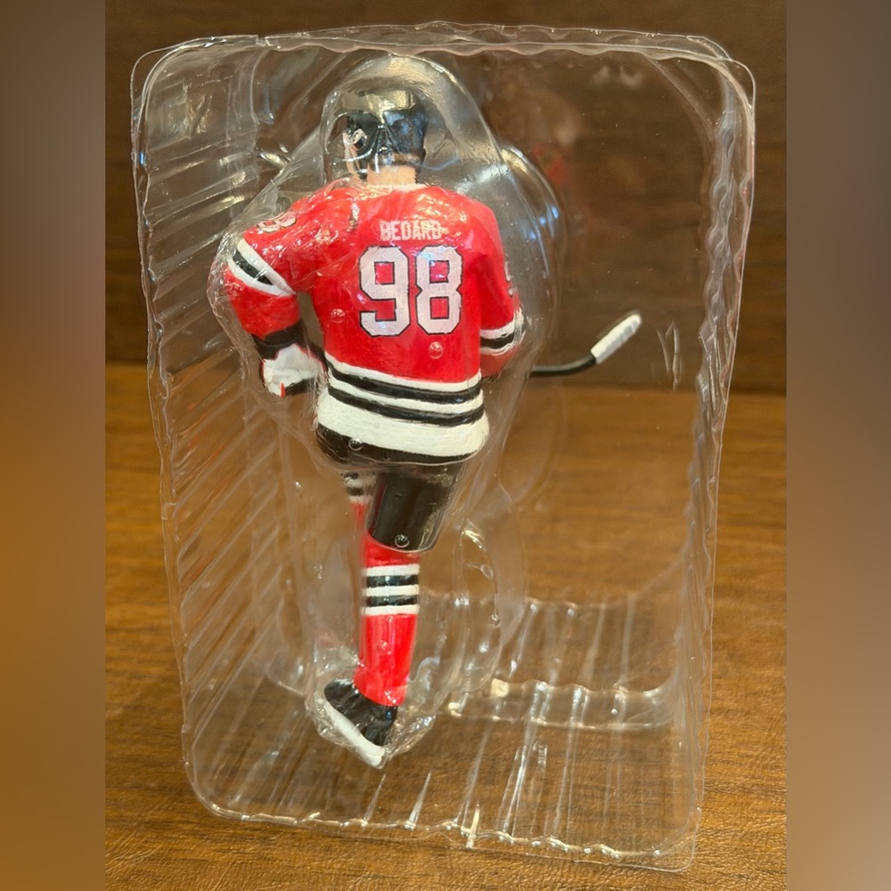 Hallmark Keepsake 2025 CONNOR BEDARD CHICAGO BLACKHAWKS NHL Ornament — NEW - Picture 9 of 10
